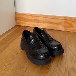 Vagabond Black Chunky Loafers